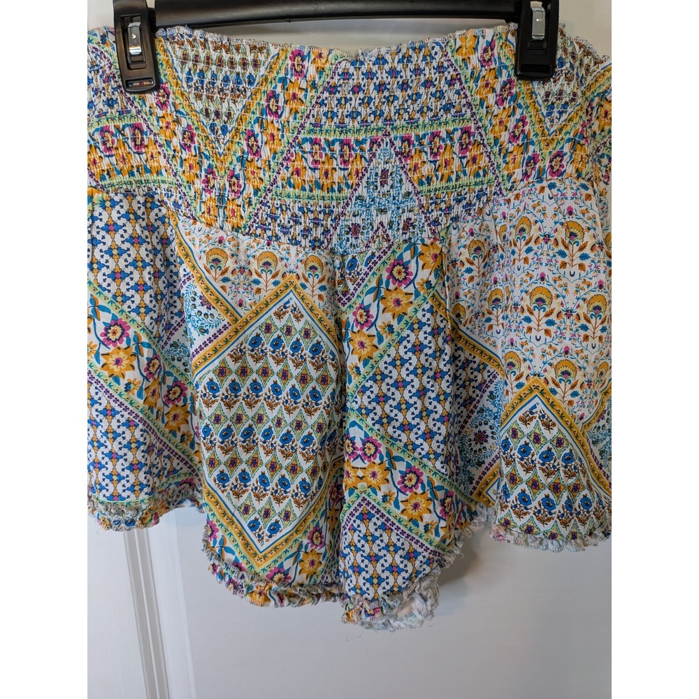 Jessica Simpson Womens XXL Smocked Waist Patchwork Floral Rayon Shorts NWT - Picture 2 of 5